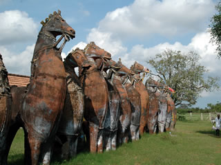 立ち並ぶテラコッタ馬像